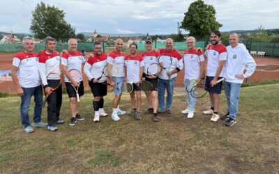 Die Tennis Herren50 Mannschaft steigt als Meister in die Landesliga auf